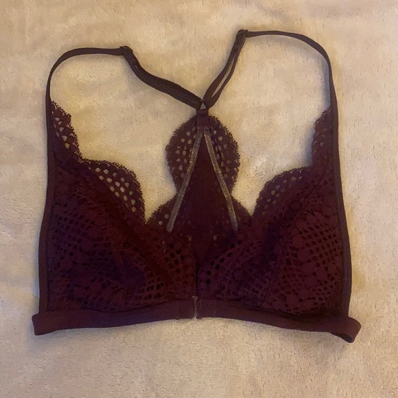 EUC Victoria’s Secret Lace Triangle Bralette - Picture 1 of 2